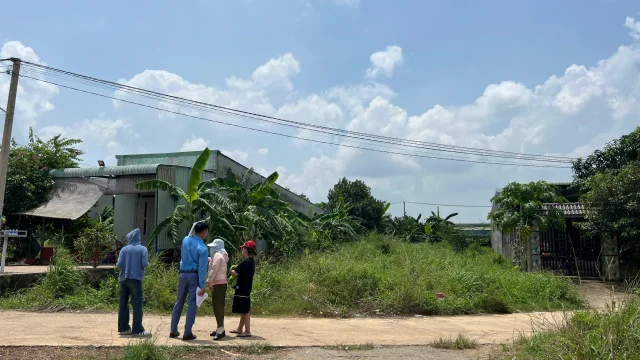 Khảo sát thực địa và đo đạc lên phương án xây dựng