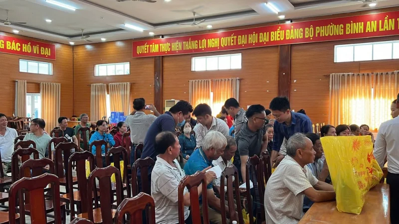 Đồng hành cùng UBND phường Bình An tổ chức trao quà Tết cho các gia đình khó khăn