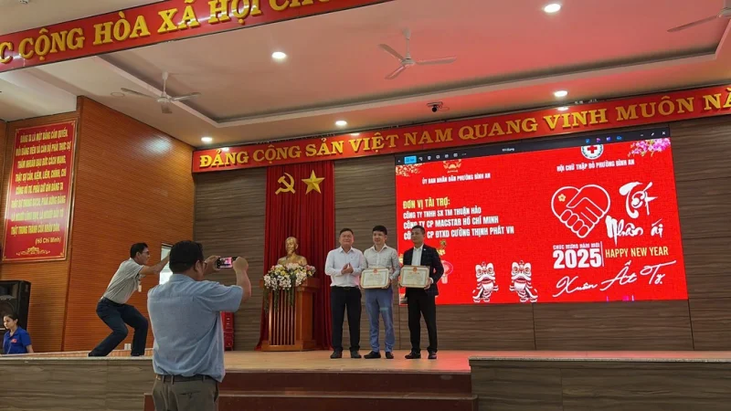 Đồng hành cùng UBND phường Bình An tổ chức trao quà Tết cho các gia đình khó khăn