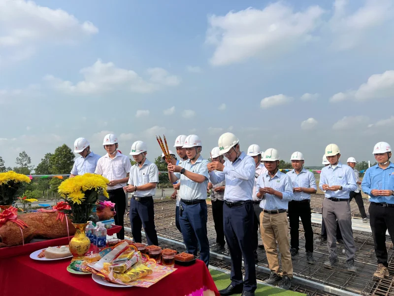 Tìm Hiểu Nghi Lễ Cúng Cất Nóc Khi Đổ Mái Nhà