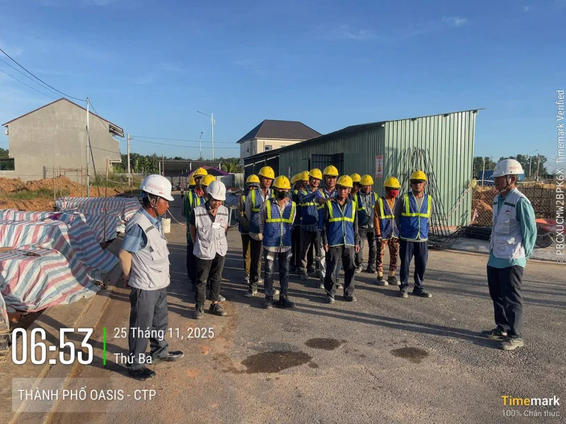 Thi công móng nhà liên kế dự án The Oasis City giai đoạn 3