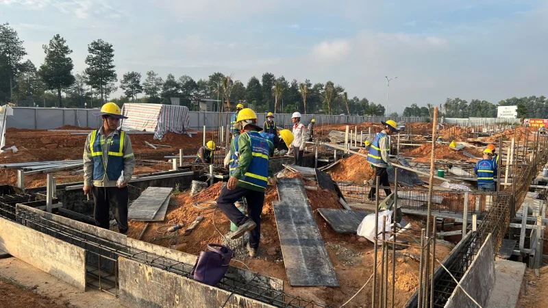 Update tiến độ nhà liên kế dự án The Oasis City giai đoạn 3