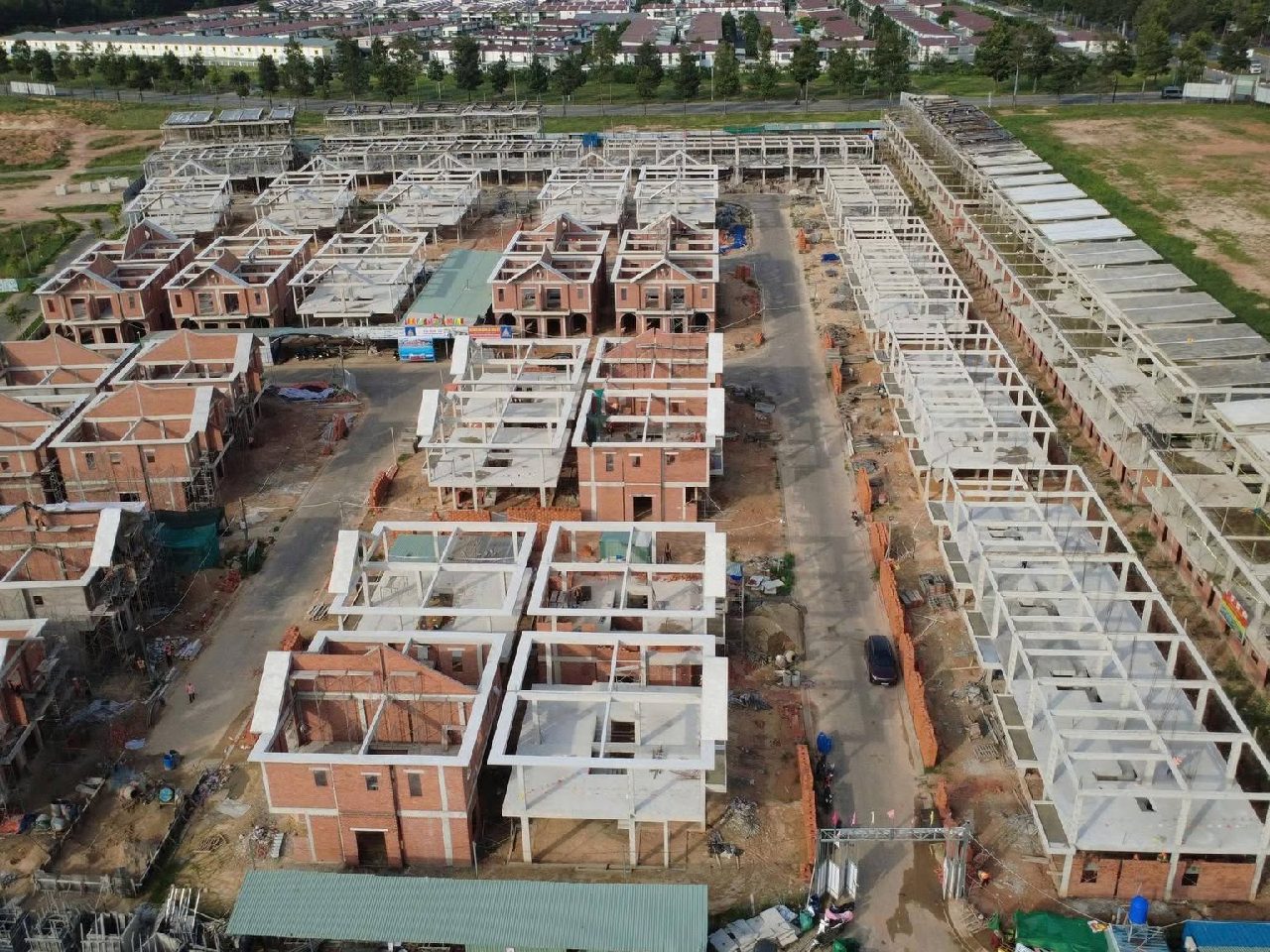 Thi công san lấp mặt bằng - Cường Thịnh Phát Construction